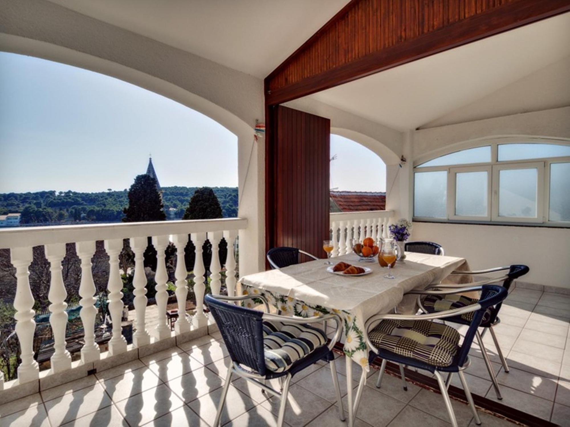 Apartmani Ela Prvić Luka Habitación foto